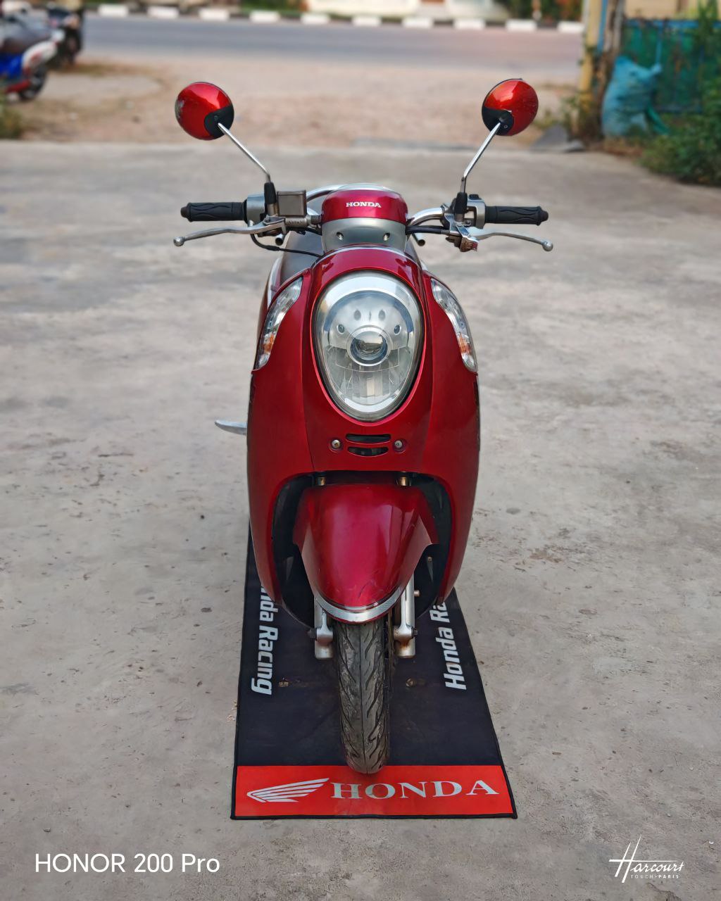 Honda scoopy model 2014